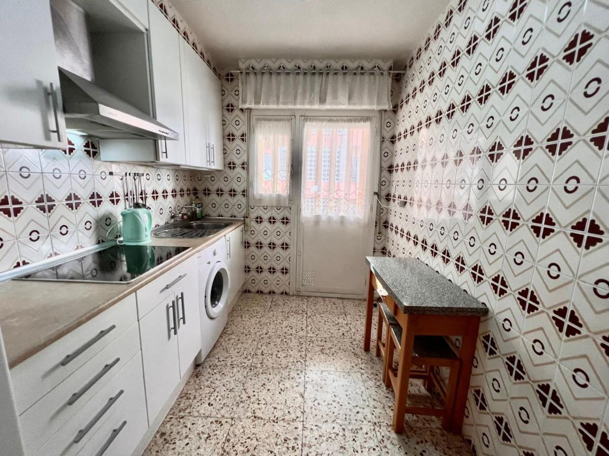 Uroczy Apartament Przy Playa De Los Locos Torrevieja Exterior photo